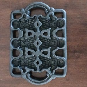 Kitchen Cast Iron Gingerbread Man mold 6 cookies, muffins, cornbrea Grandma core